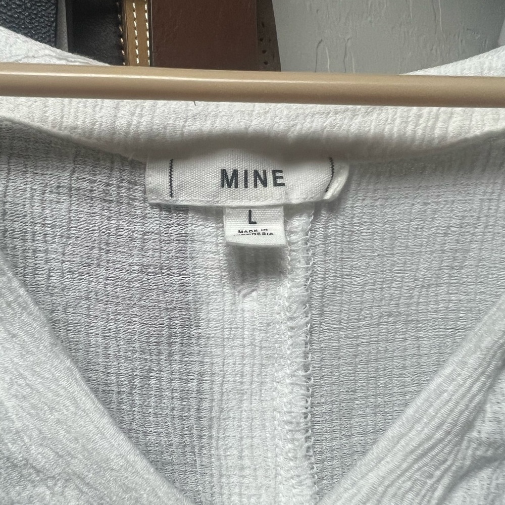 White blouse size large but fits like a small